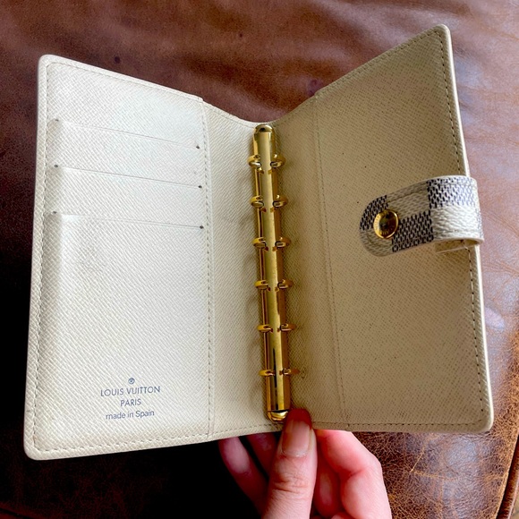 LOUIS VUITTON Small Ring Agenda Cover - Picture 2 of 3